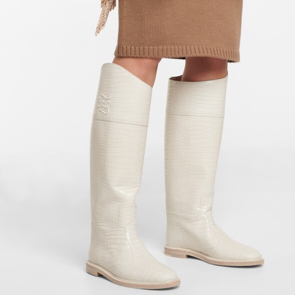 Fendi Karligraphy Logo Croc Embossed Riding Boots 37 White NEW - Picture 1 of 17